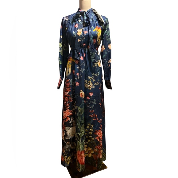 NWT Dalia MacPhee Navy Bird and Floral Maxi Dress with tie at neck. Size M - Picture 1 of 12